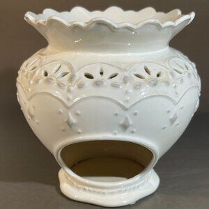 Yankee Candle Pierced Antique Lacy Large Candle Holder White Ceramic (601)